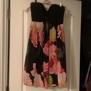 Deep sweetheart cocktail dress